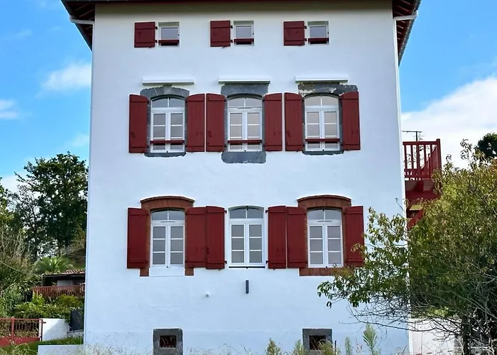 Bel Appartement T2 Avec Terrasse