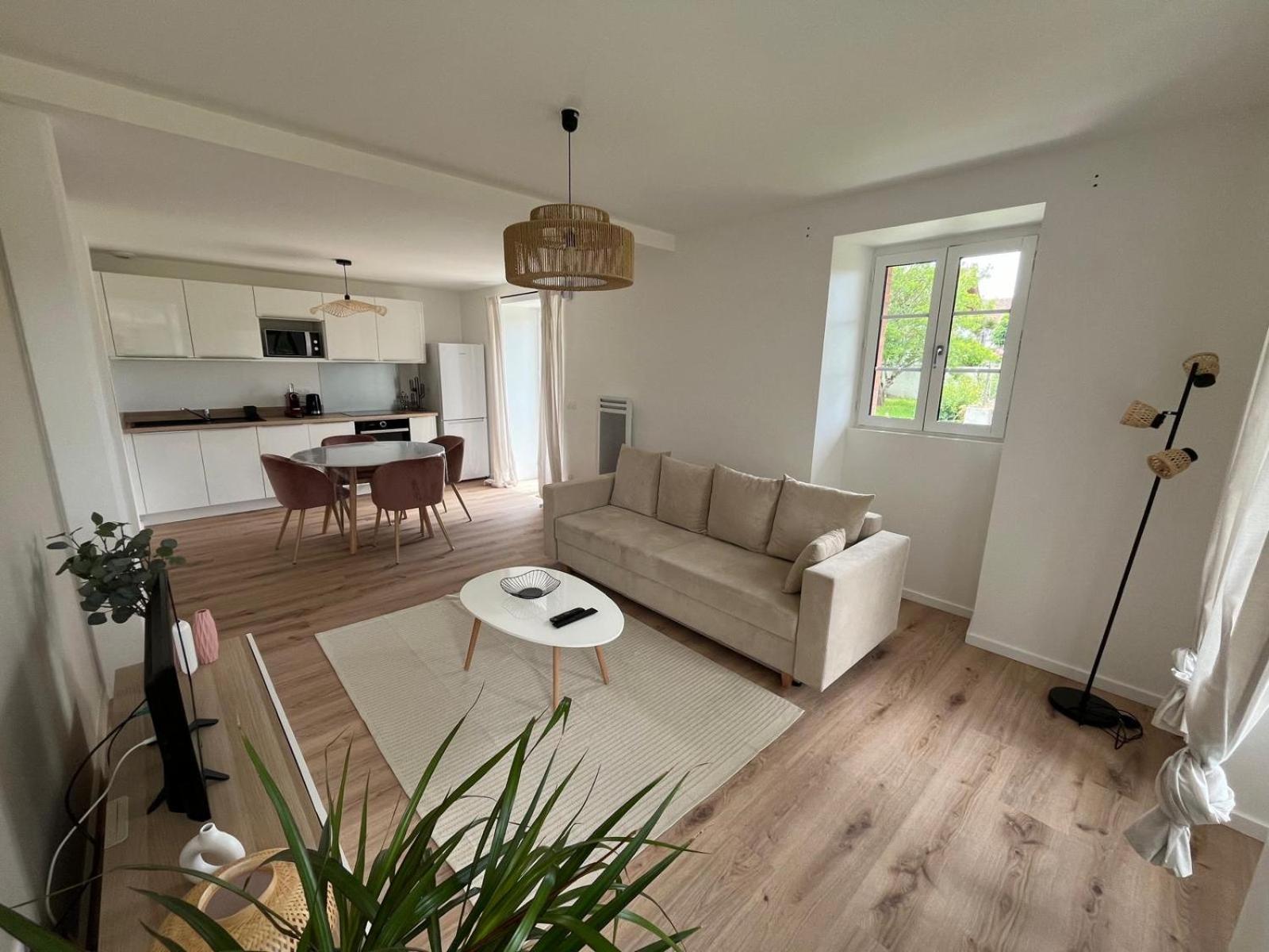 Bel T2 Avec Terrasse Appartement *